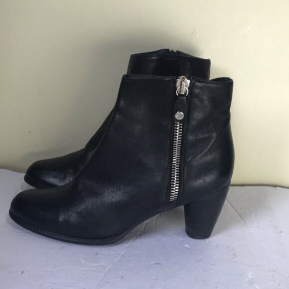 Stuart Weitzman Leather Ankle Booties Boot Side Zip Rubber Sole Stacked Heel 9.5 - Picture 2 of 15